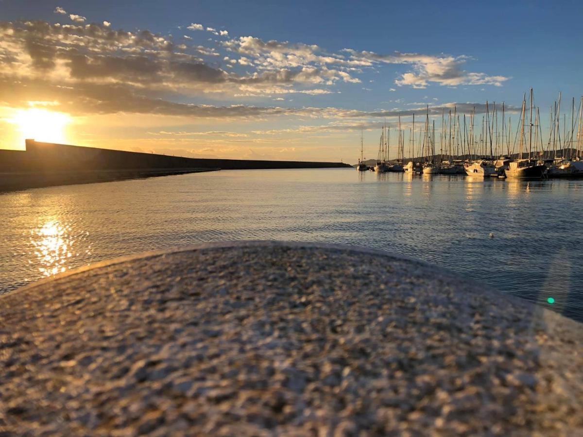 Le Residenze Del Mare Affittacamere La Caletta Exterior foto